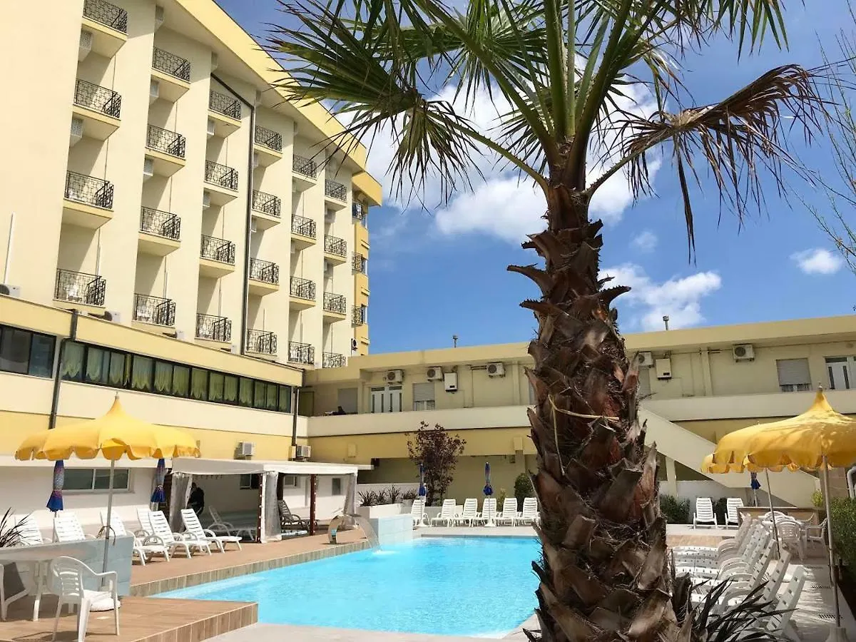 Aparthotel Appartamenti Montmartre Rimini Italy
